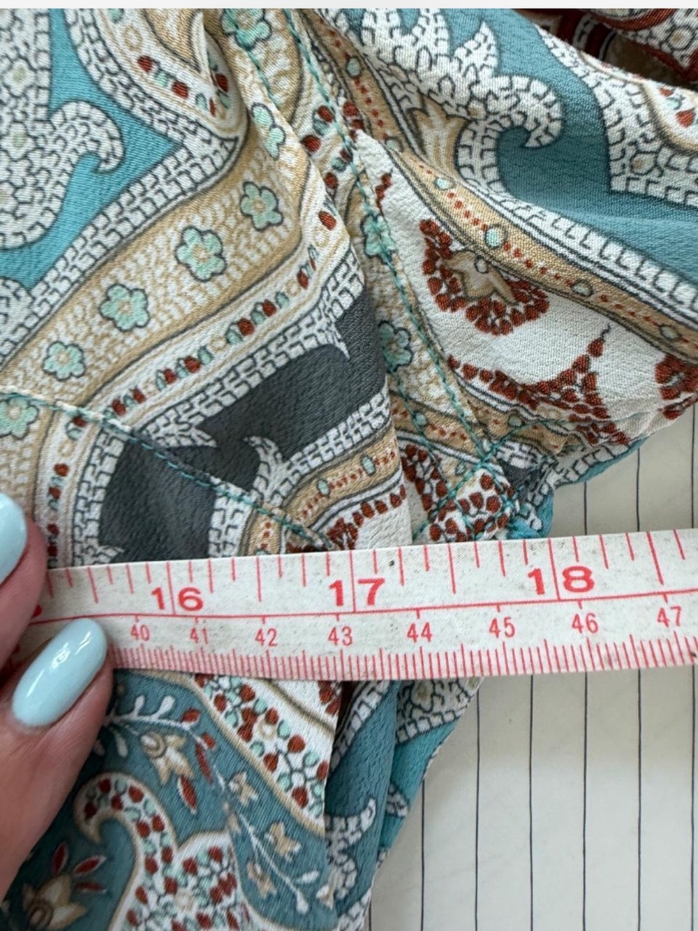 Vintage Liz Claiborne Lizwear Paisley Print Button Down Shirt Medium 100% Rayon - Picture 7 of 7